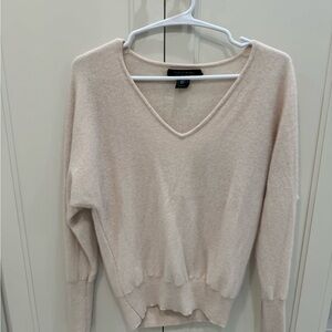 Tahari Women's Cashmere V-Neck Sweater